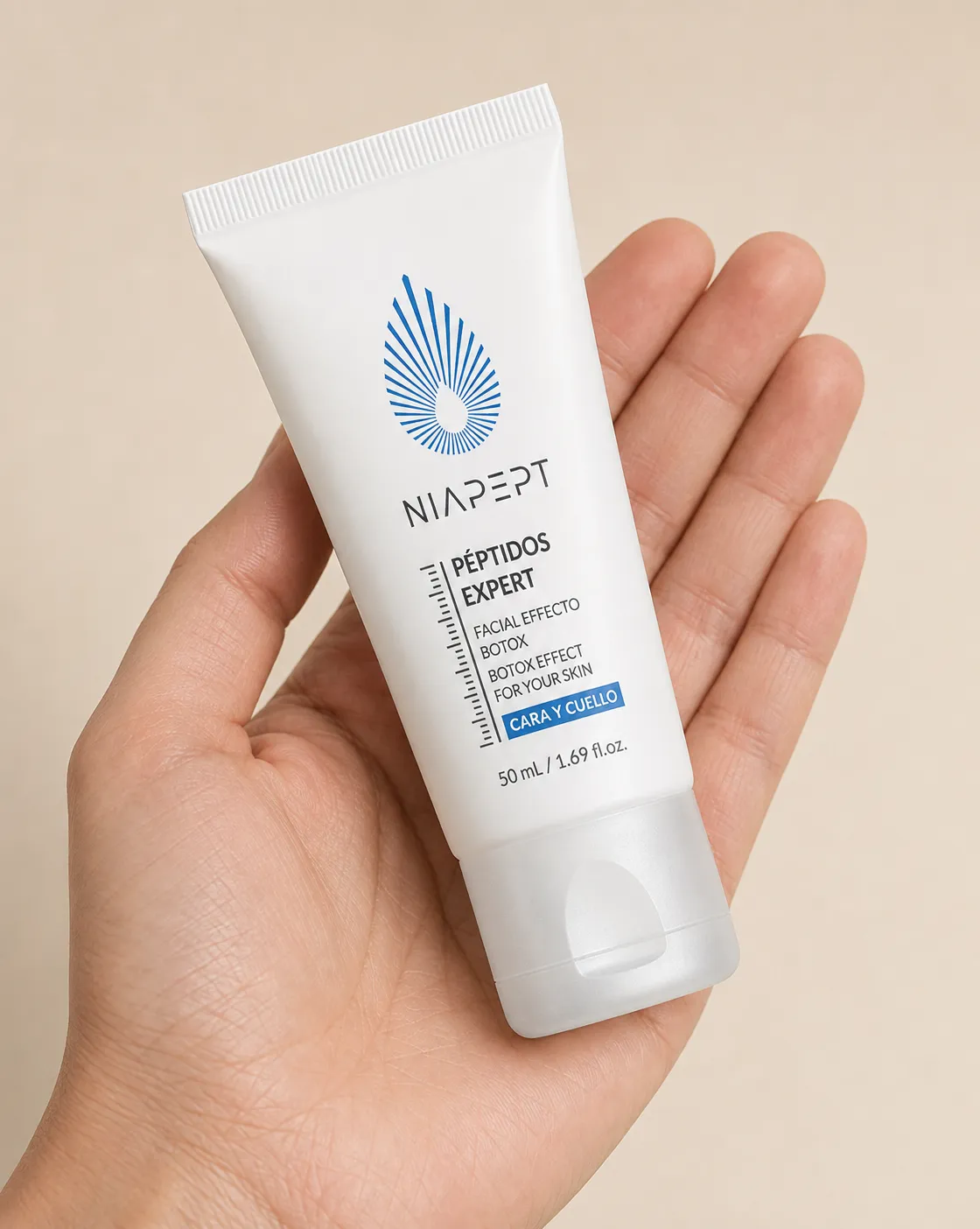 Niapept — the package held in a hand