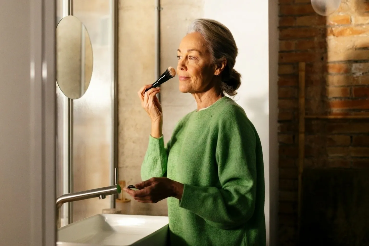 Why Modern Makeup Formulas Are Now Functioning as Advanced Skincare